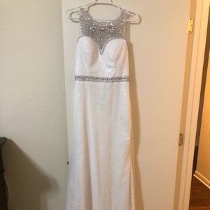 White Prom/Wedding Dress